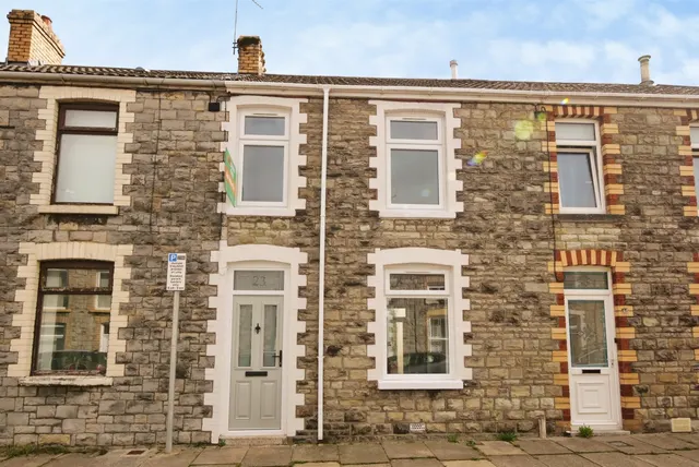 Cheltenham Terrace, Bridgend, CF31, photo 1