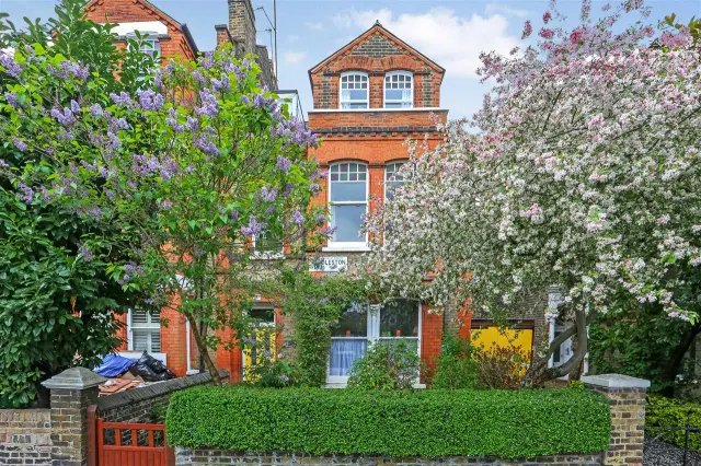 Huddleston Road, London, photo 1
