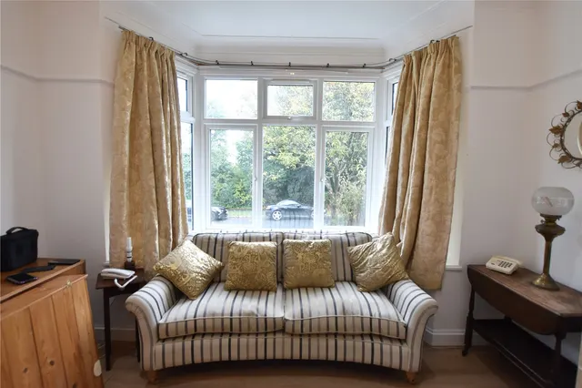 Ingleboro Drive, Purley, CR8, photo 3