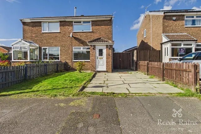 Churchfield, Shevington, WN6, photo 1