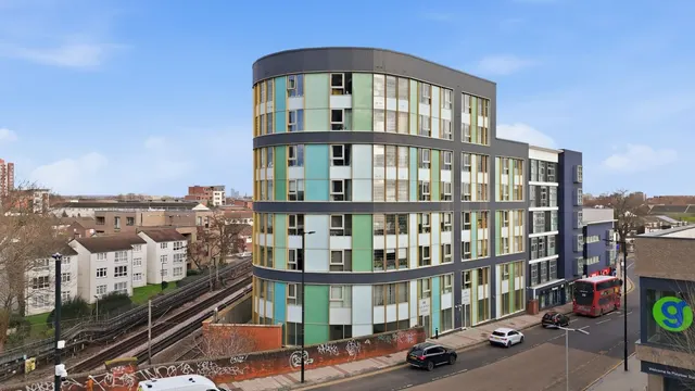 Plaistow Road, London, E13, photo 3