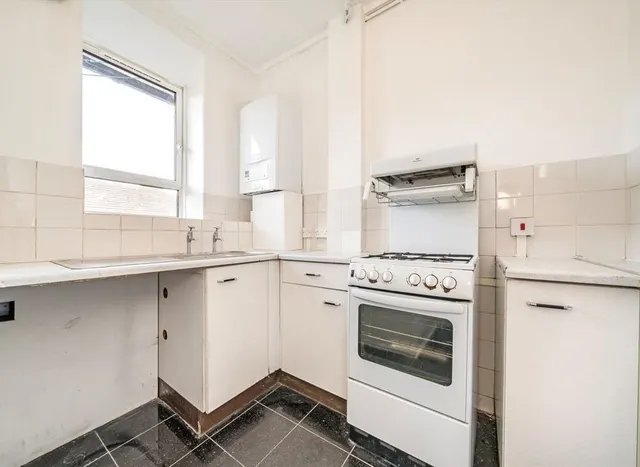 White City Estate, Shepherds Bush, W12, photo 3