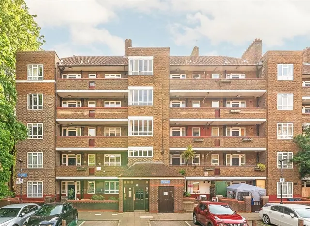 White City Estate, Shepherds Bush, W12, photo 1