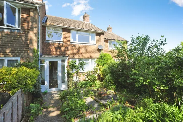Strand Meadow, Burwash, TN19, photo 1