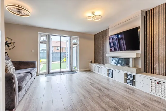 Kirkfell Drive, Middleton, M24, photo 1