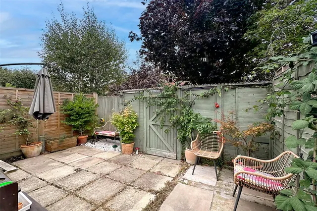 Rustington, Littlehampton, BN16, photo 2