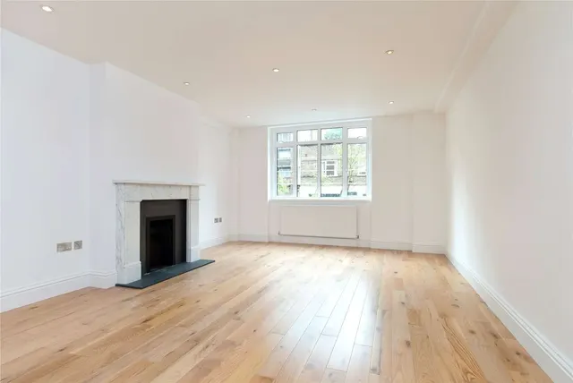 Photo 3 — St. James Close, St John's Wood, London, NW8 7LQ