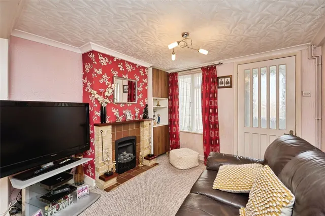 Barton Road, Newport, PO30, photo 2