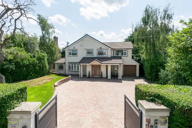 Arthog Road, Hale, WA15, photo 1