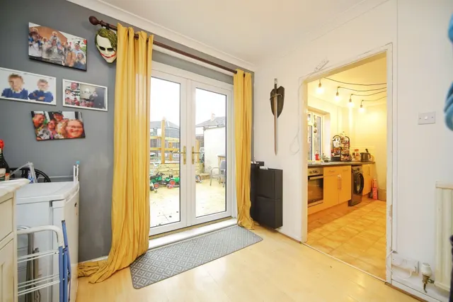 Charles Crescent, Taunton, TA1, photo 3