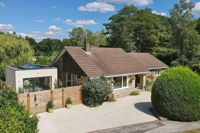 Ashley Park, Ashley Heath, BH24, photo 1