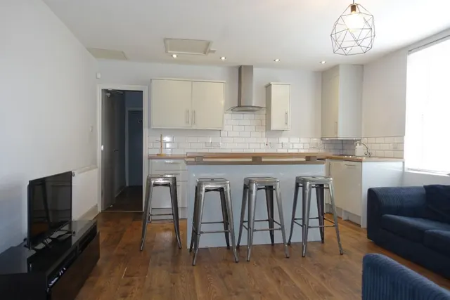 Southfield Road, Middlesbrough, TS1, photo 1
