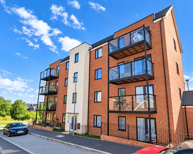 2 bedroom flat, Whitecastle Way, Kingsmead, MK4