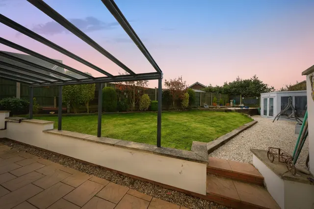 Keats Avenue, Sutton-In-Ashfield, NG17, photo 3