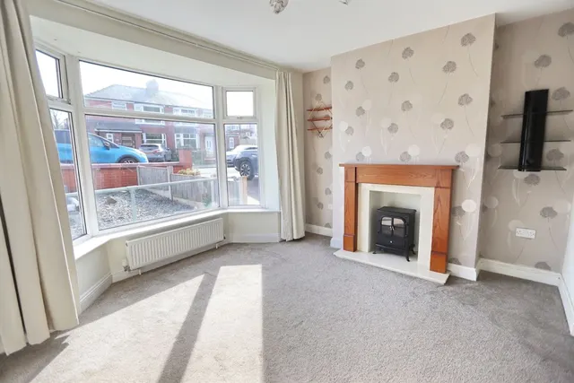 Ruskin Road, Prestwich, M25, photo 3