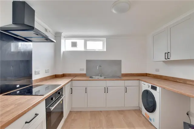 Burnt Ash Hill, Lee, London, SE12, photo 1