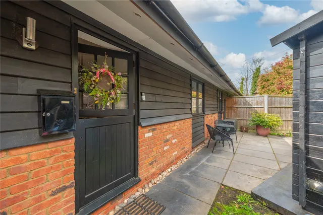 Hatch Farm Mews, Addlestone, KT15, photo 1