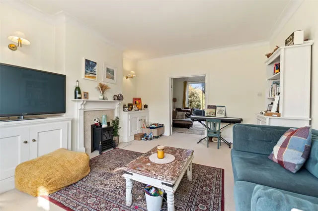 Photo 3 — Clarence Road, Teddington, TW11 0BN