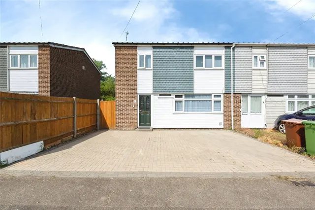Mollands Court, SOUTH OCKENDON, Essex, RM15, photo 1