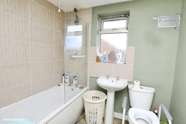 Windermere Drive, Liverpool, L33, photo 2