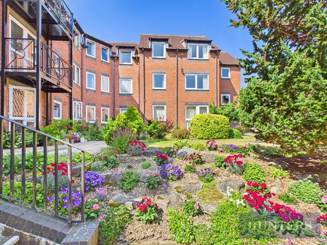 Strawberry Court, Scarborough, photo 1