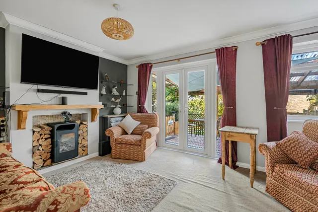 Highclere Road, Aldershot, GU12, photo 3