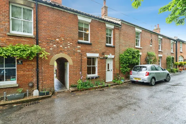 White Lion Road, Coltishall, Norwich, Norfolk, NR12, photo 1