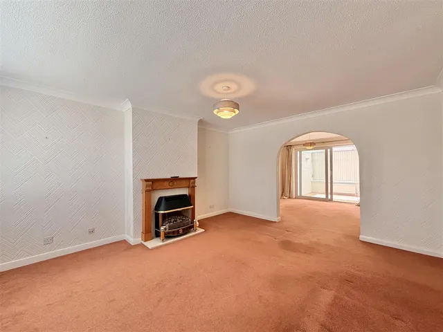 Photo 3 — Chatelherault Crescent, Hamilton, Hamilton, ML3 7PR