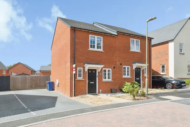 Lawrence Close, Banbury, Oxfordshire, OX16, photo 1