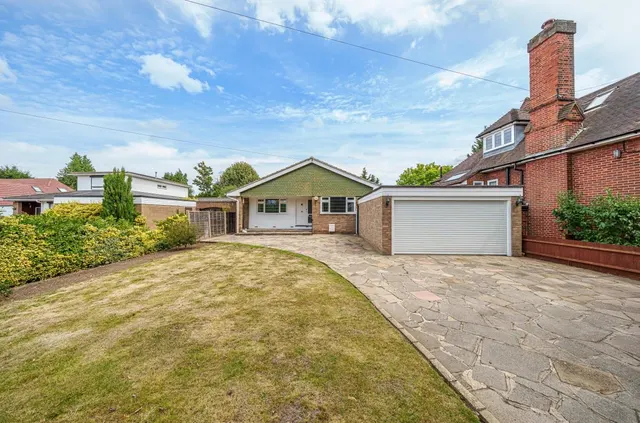 Sandy Lane, Cheam, SM2 7NU, photo 1