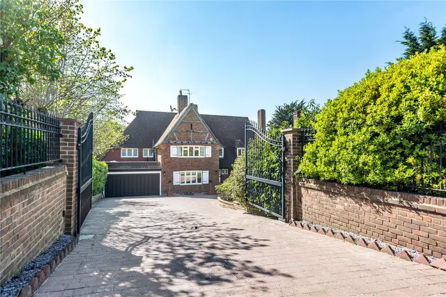 Photo 2 — Cockfosters Road, Hadley Wood, EN4 0JS