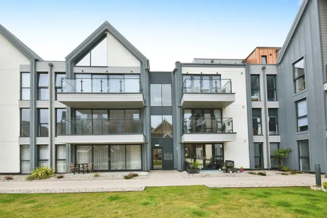 Rest Bay Porthcawl, CF36, photo 1