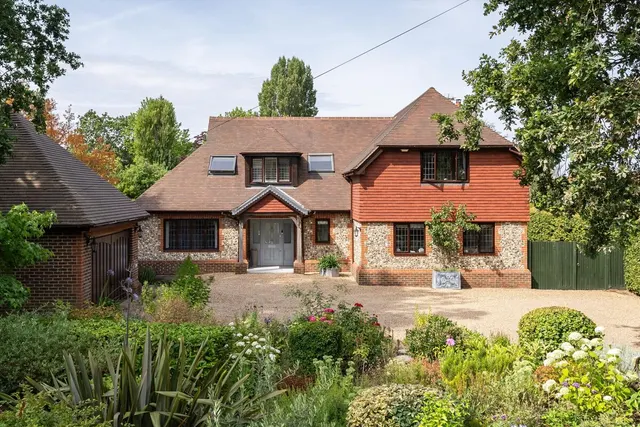 Norrels Drive, East Horsley, KT24, photo 1