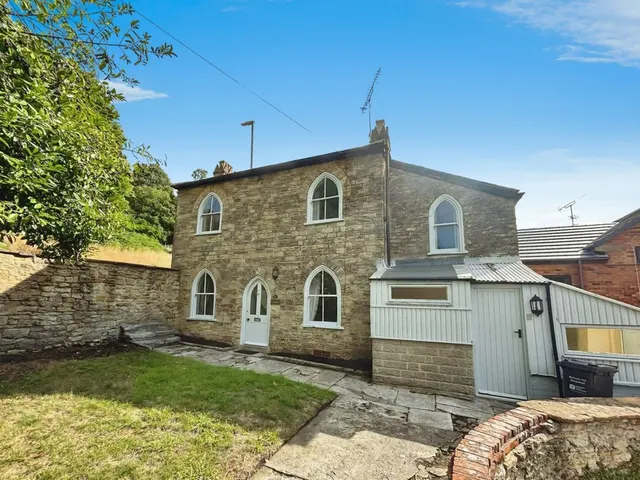 Brunswick Street, BA20, photo 1