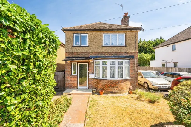 Leggatts Way, Watford, photo 1