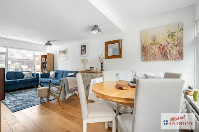 Photo 2 — Butlers Grove, Great Linford, Milton Keynes, Buckinghamshire, MK14 5DT