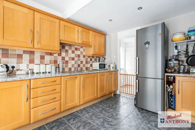 Photo 3 — Butlers Grove, Great Linford, Milton Keynes, Buckinghamshire, MK14 5DT