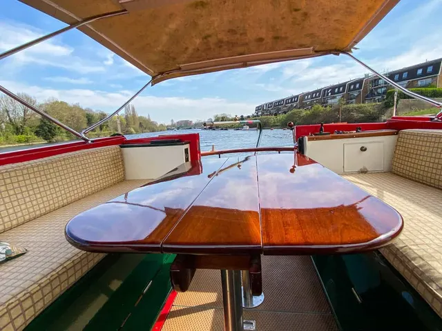 Barge Walk, Thames Ditton, KT7, photo 3