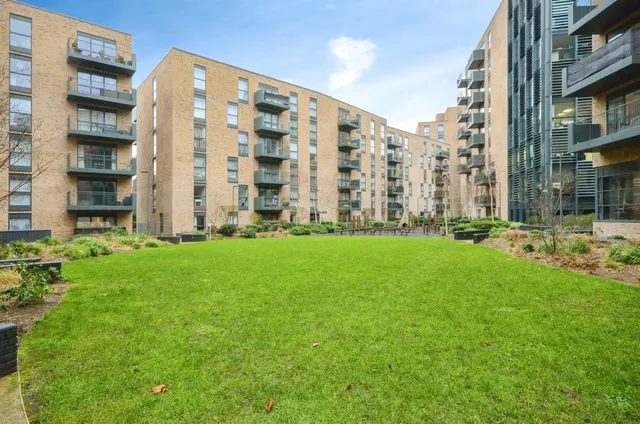 Lyon Road, Harrow, HA1, photo 1