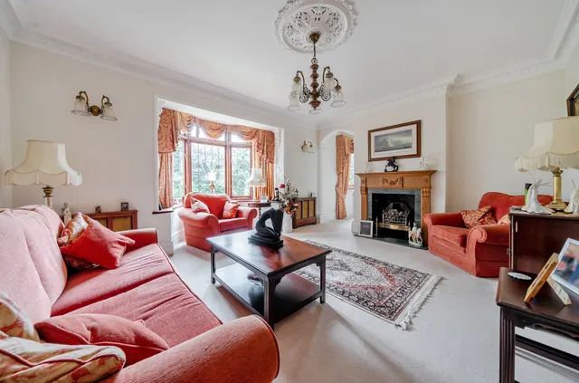 The Avenue, Fareham, PO14, photo 2