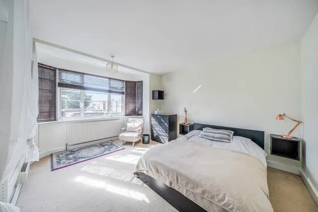 Photo 2 — Argyle Road, West Ealing, London, W13