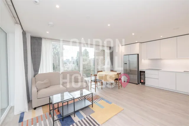 Caldon Boulevard, Wembley, photo 1