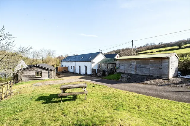 Cwmcamlais, Brecon, Powys, LD3 8TE, photo 1