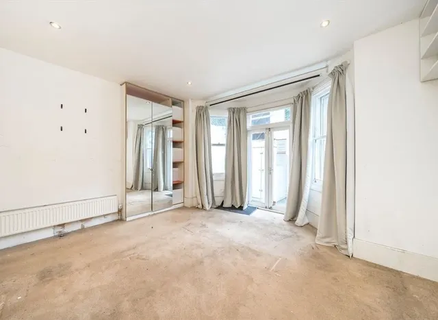 Photo 3 — Elsham Road, West Kensington, W14