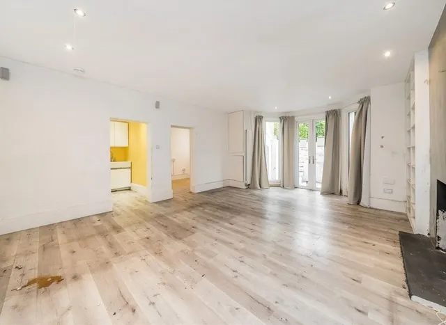 Photo 2 — Elsham Road, West Kensington, W14