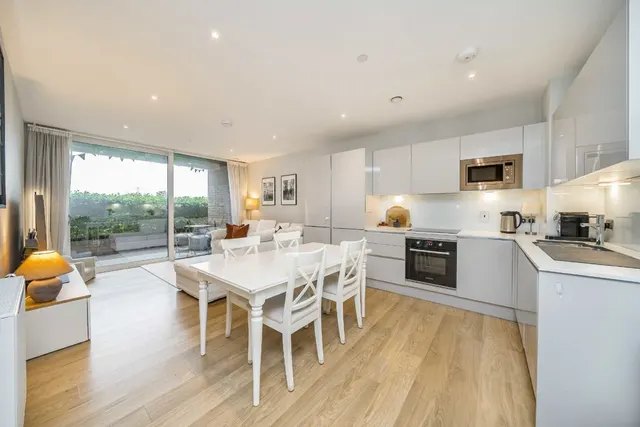 Plough Lane, SW17, photo 1