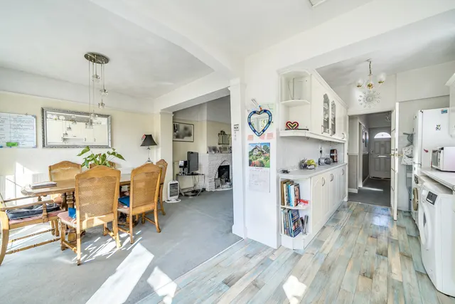 Bishop Ken Road, Harrow, HA3, photo 3