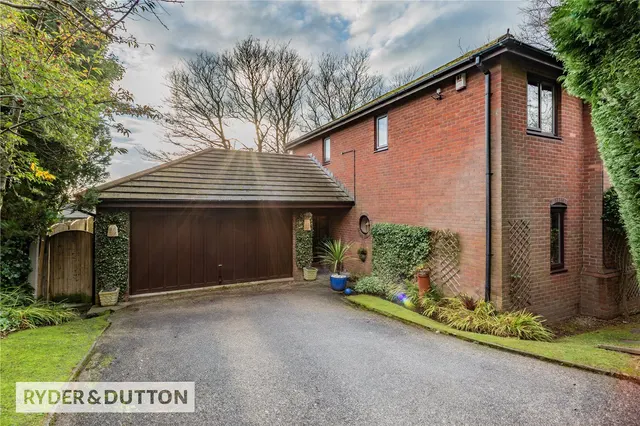 Sautridge Close, Slattocks, M24, photo 2