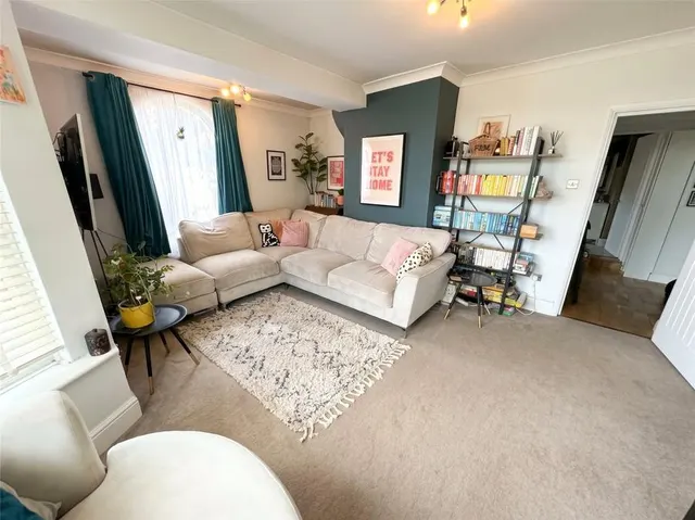 Guildford Road, Bagshot, GU19, photo 3