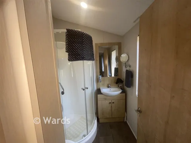 Manston Court Road, Margate, CT12, photo 3